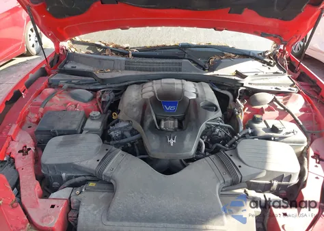 2014 Maserati Ghibli S Q4 z USA, uszkodzony, nr VIN ZAM57RTA8E1085421